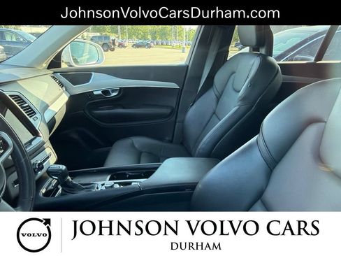 Used 2021 Volvo XC90 T5 Momentum w/ Climate Package FWD image 21