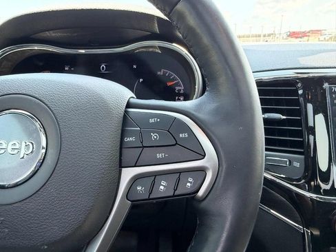 Used 2021 Jeep Grand Cherokee Limited w/ Luxury Group II AWD/4WD image 13
