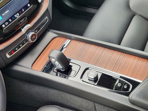 Used 2023 Volvo XC60 B5 Plus w/ Climate Package image 22