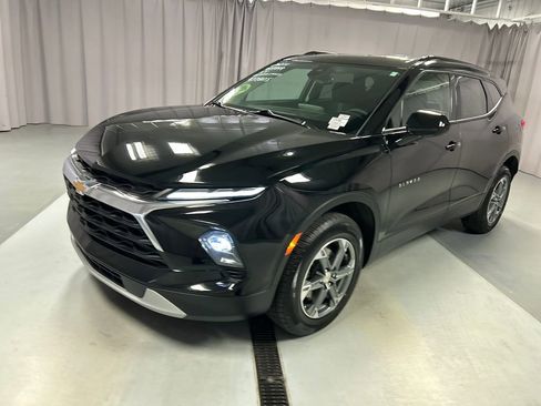 Used 2024 Chevrolet Blazer LT w/ Convenience Package image 3