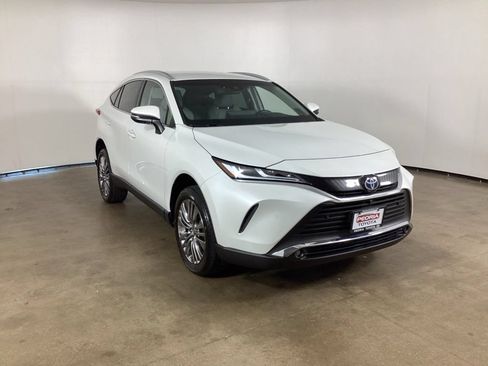 Used 2024 Toyota Venza Limited AWD/4WD image 4
