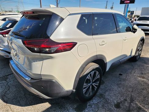 Used 2021 Nissan Rogue SV image 5