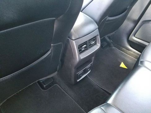 Used 2015 Ford Edge SEL w/ Equipment Group 201A FWD image 16