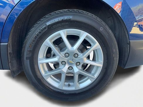 Used 2023 Chevrolet Equinox LT w/ Driver Convenience Package image 11