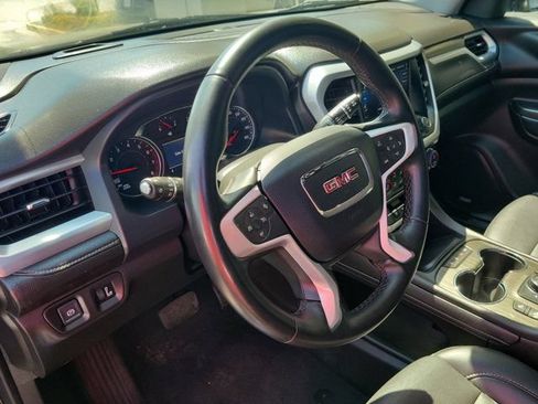 Used 2023 GMC Acadia SLT FWD image 19