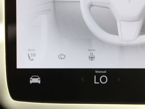 Used 2024 Tesla Model Y Long Range image 24