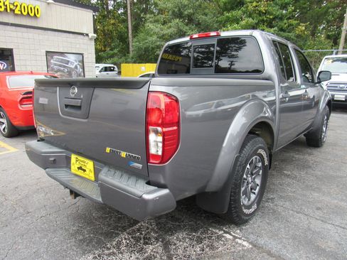 Used 2019 Nissan Frontier Desert Runner RWD image 7