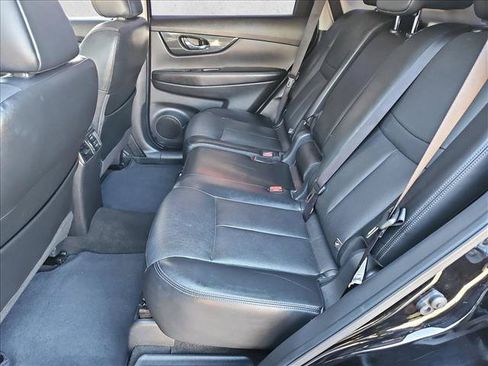 Used 2017 Nissan Rogue SL AWD/4WD image 19