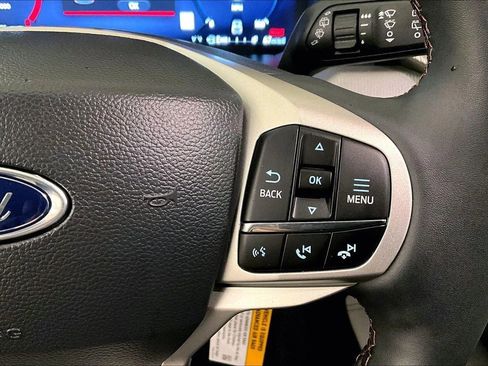 New 2026 Ford Explorer Active w/ Active Comfort Package image 18