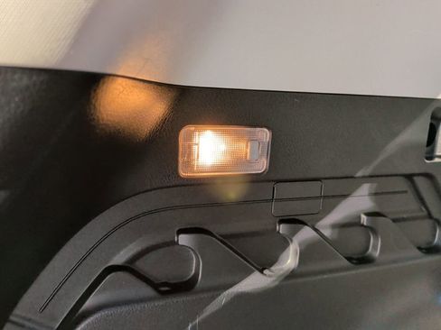 Used 2016 Toyota RAV4 LE image 11