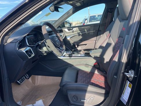 New 2025 Audi RS 6 performance image 20