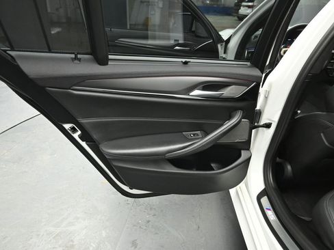 Used 2022 BMW M5 w/ Executive Package image 23