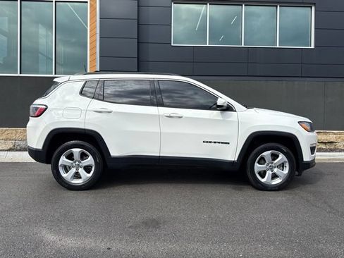 Used 2021 Jeep Compass Latitude w/ Convenience Group AWD/4WD image 2