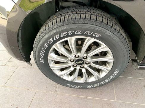 Used 2024 Lincoln Navigator L 4WD image 12