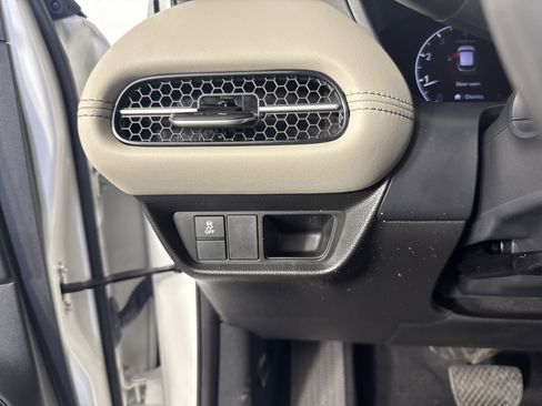 Certified 2024 Honda HR-V EX-L image 27