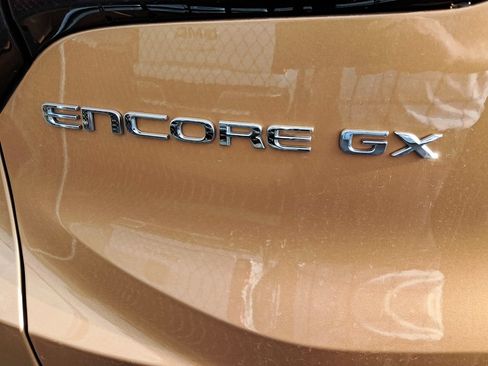 Used 2024 Buick Encore GX Preferred w/ Comfort Package FWD image 11