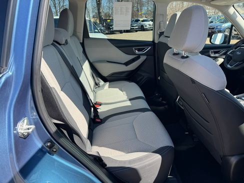Used 2023 Subaru Forester Premium AWD/4WD image 12