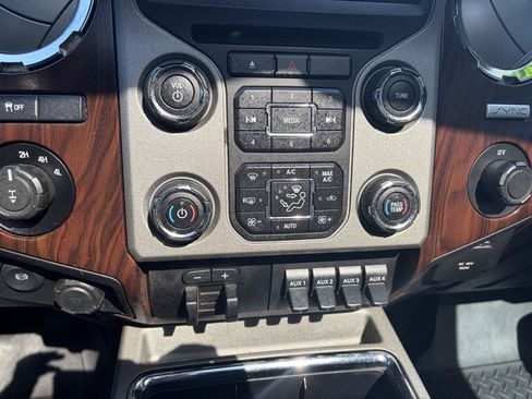 Used 2016 Ford F350 Lariat w/ Lariat Ultimate Package AWD/4WD image 27