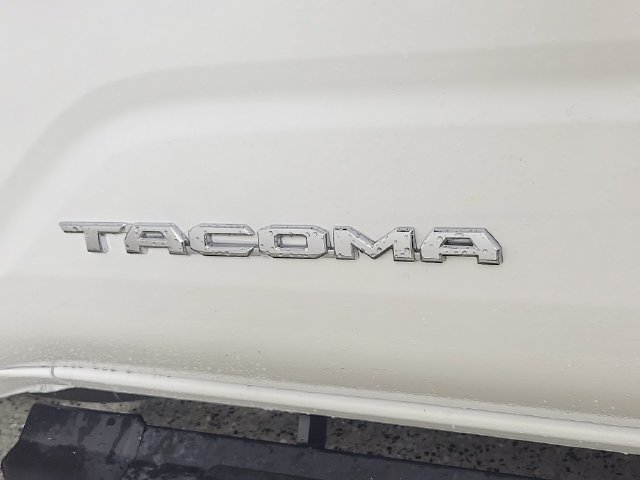 Used 2026 Toyota Tacoma SR5 AWD/4WD image 9