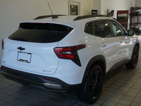 Used 2025 Chevrolet Trax ACTIV w/ Sunroof Package image 17