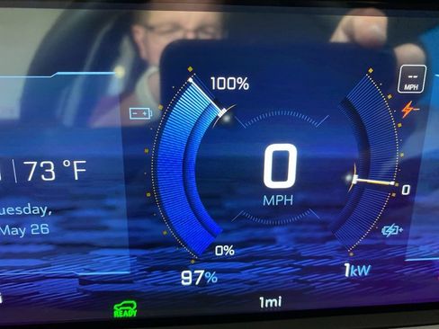 New 2027 Chevrolet Bolt LT FWD image 5