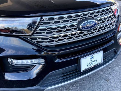 Used 2022 Ford Explorer Limited w/ Equipment Group 301A image 29