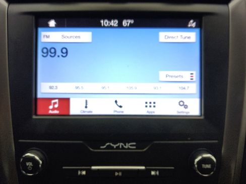 Used 2019 Ford Fusion SEL FWD image 25
