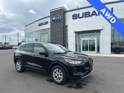 Used 2025 Ford Escape Active AWD/4WD image 1