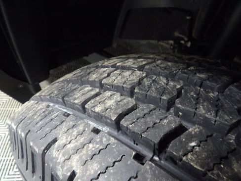 Used 2024 RAM 3500 Tradesman w/ Chrome Appearance Group AWD/4WD image 10