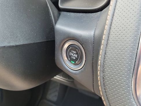 Used 2022 GMC Yukon AT4 w/ Technology Package AWD/4WD image 21