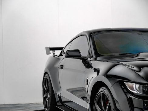 Used 2020 Ford Mustang Shelby GT500 w/ Carbon Fiber Track Pack image 24