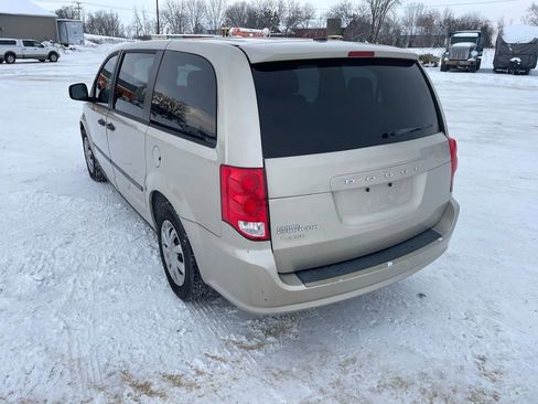 Used 2014 Dodge Grand Caravan American Value Package w/ UConnect Hands-Free Group image 2