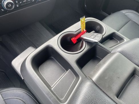 Used 2024 GMC Sierra 1500 Elevation image 17