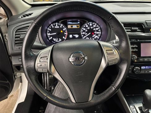 Used 2014 Nissan Altima 2.5 SV image 19