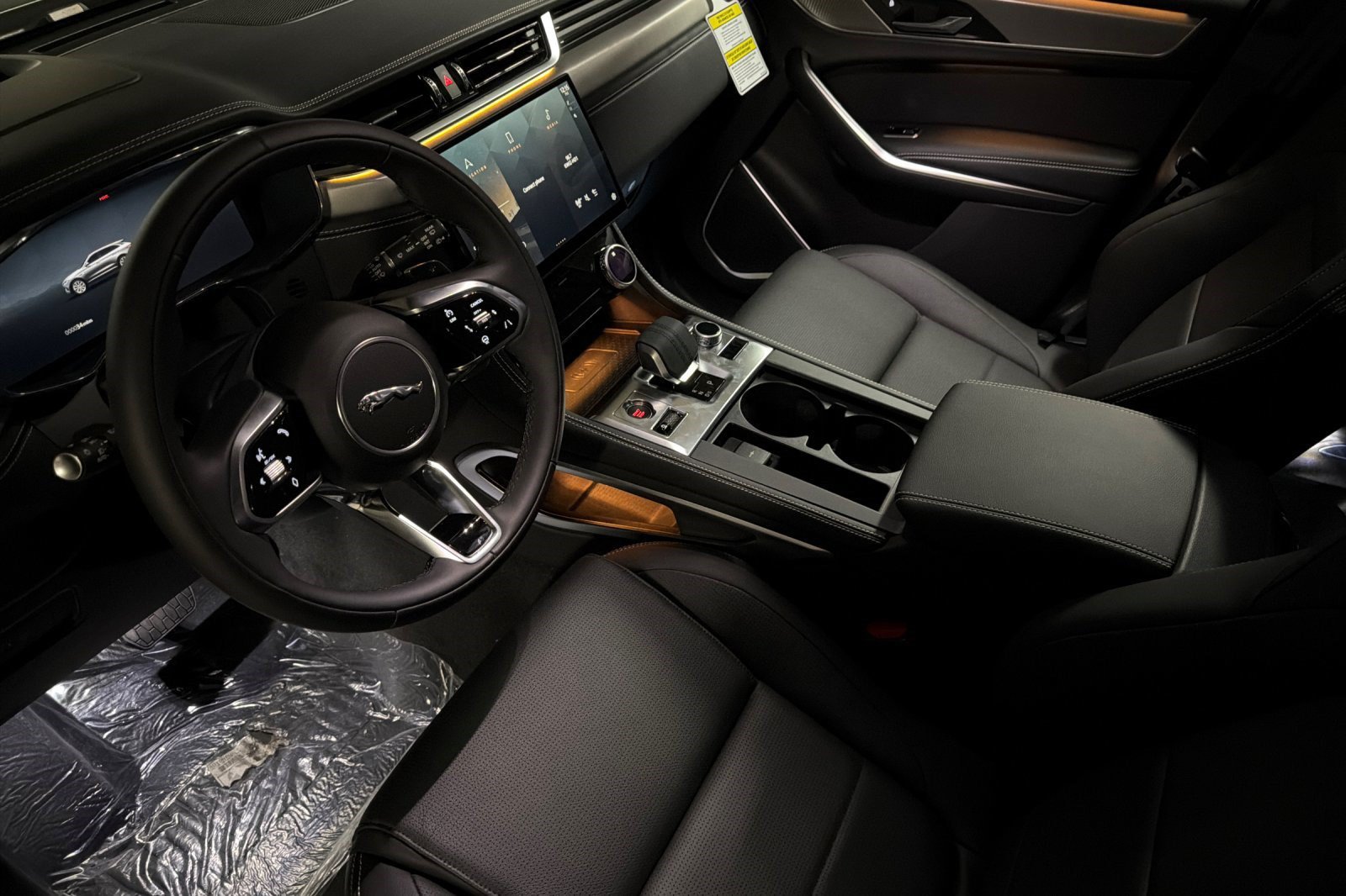 New 2026 Jaguar F-PACE R-Dynamic S AWD/4WD image 4