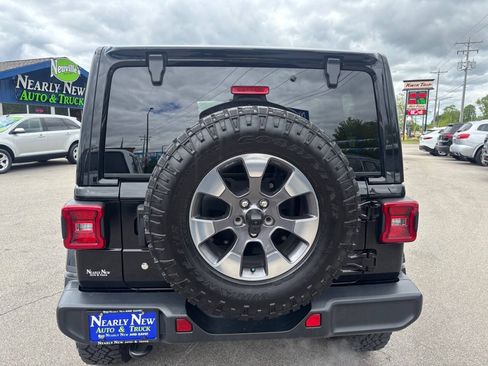 Used 2020 Jeep Wrangler Unlimited Sahara AWD/4WD image 5