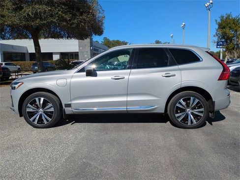 Used 2022 Volvo XC60 T8 Inscription w/ Advanced Package image 7
