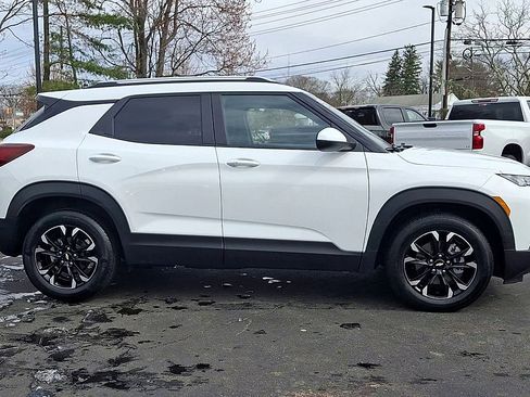 Certified 2023 Chevrolet TrailBlazer LT w/ Convenience Package image 2