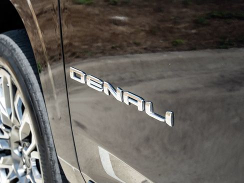 Used 2023 GMC Yukon Denali Ultimate AWD/4WD image 57