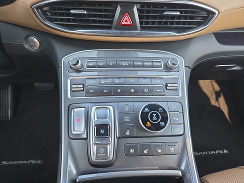 Certified 2022 Hyundai Santa Fe Calligraphy AWD/4WD image 16