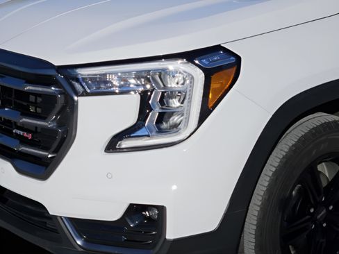 Used 2022 GMC Terrain AT4 w/ Infotainment Package II image 33