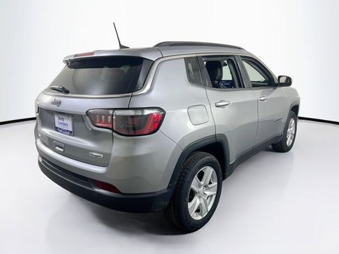 Used 2022 Jeep Compass Latitude AWD/4WD image 5