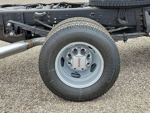 New 2026 GMC Sierra 3500 Pro w/ Fleet Convenience Package image 7