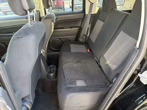 Used 2014 Jeep Patriot Latitude image 22