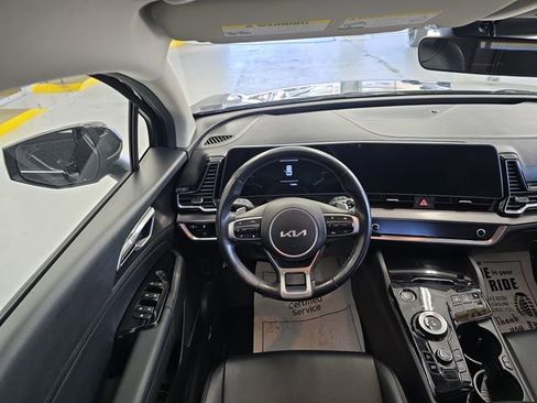 Used 2023 Kia Sportage EX image 12