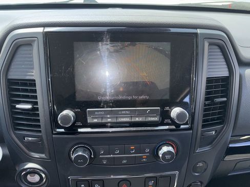 Used 2023 Nissan Titan SV image 13