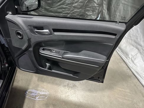 Used 2023 Chrysler 300 S w/ Comfort Group RWD image 7
