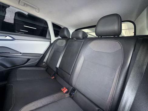 Used 2024 Volkswagen Taos SE FWD image 22