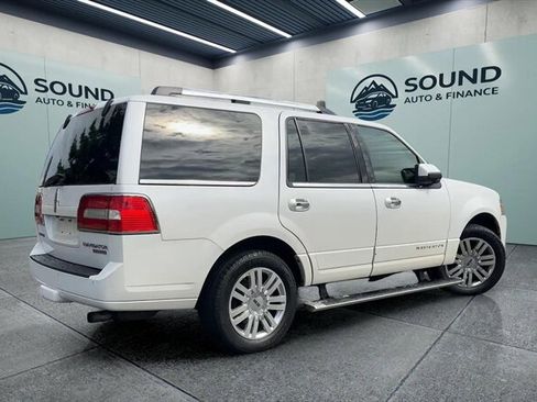 Used 2012 Lincoln Navigator 4WD image 5