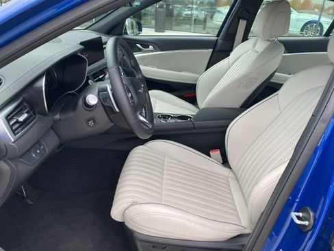 Used 2025 Genesis G70 3.3T Advanced image 12